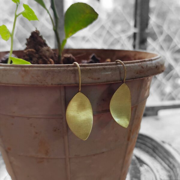 Brushed Brass Petals Earrings