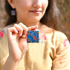 chirpy charm necklace set