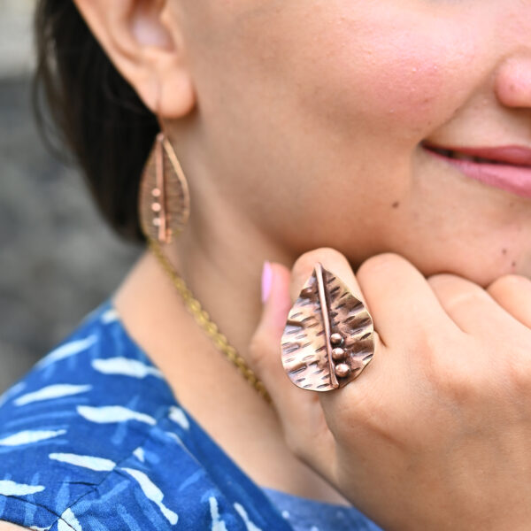 Copper Leaf Motif Finger Ring - Image 2