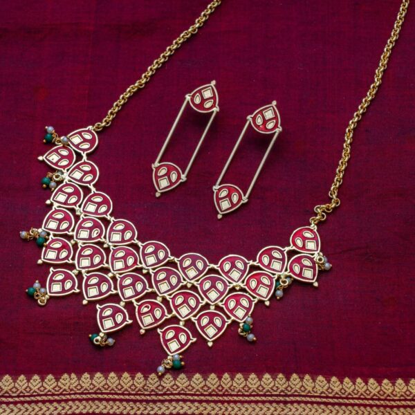 Lotus Necklace Set